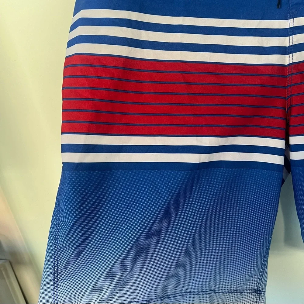 Hurley Mens Board Shorts Blue Red White Striped Gradient Swim Trunks Size 36